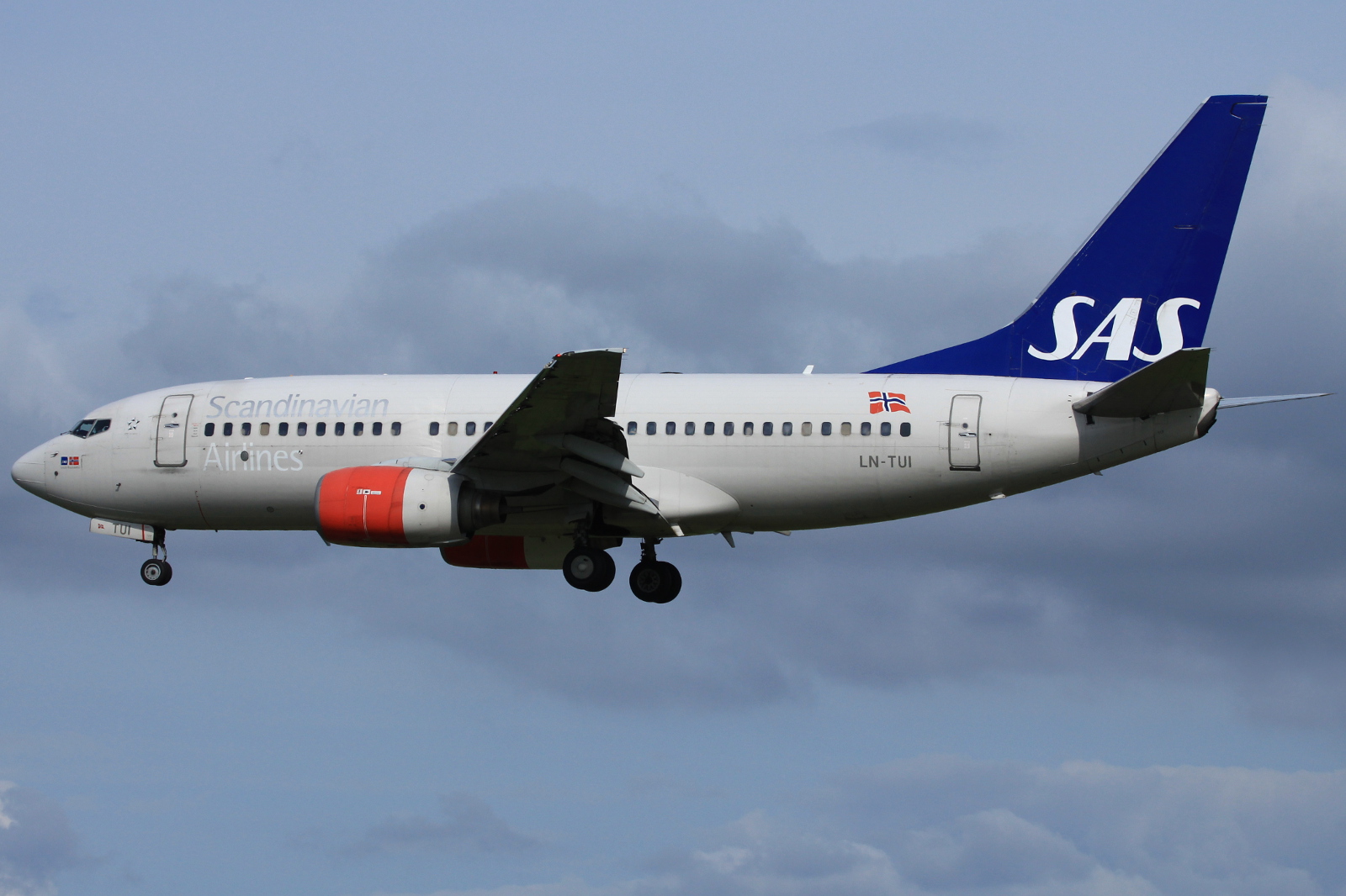 LN-TUI, (cn 29094), Boeing 737-705