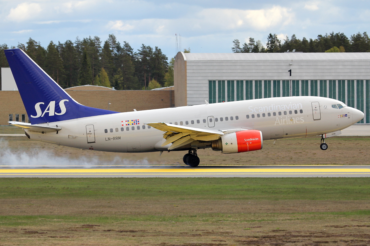 LN-RRM (28314) 1999 Boeing 737-783
