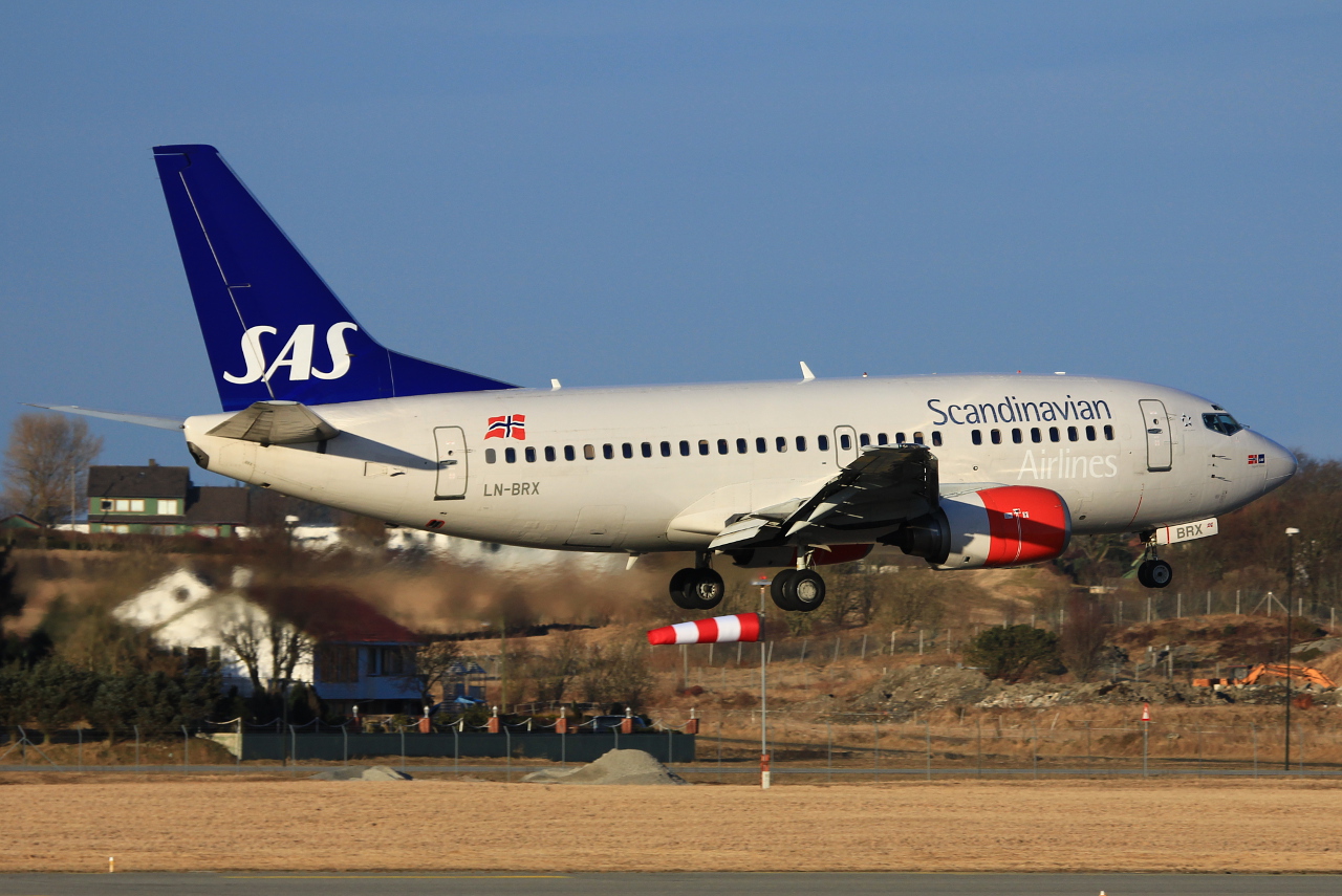 LN-BRX (25797) 1993 Boeing 737-505
