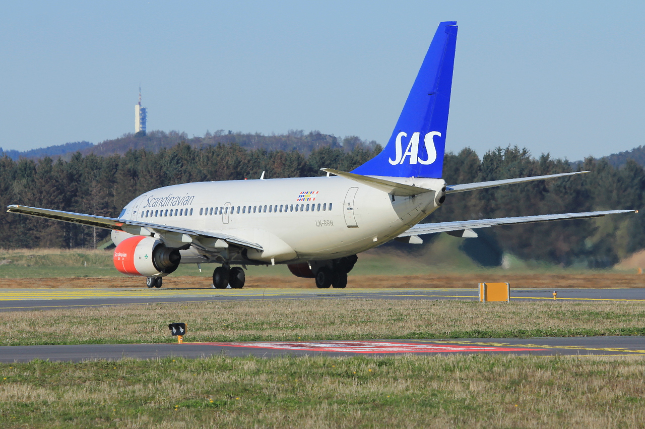 LN-RRN (30191) 1999 Boeing 737-783