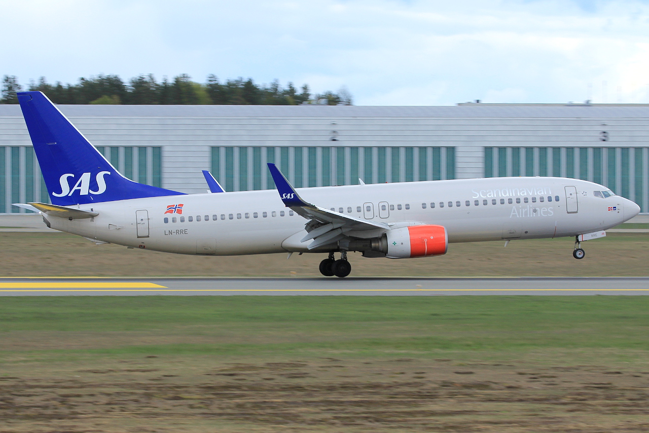 LN-RRE (35706) 2008 Boeing 737-85P(WL)