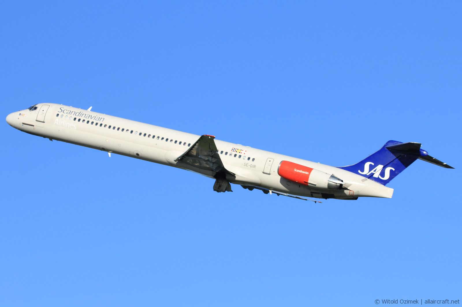 SE-DIR (53004) 1991 McDonnell Douglas MD-82