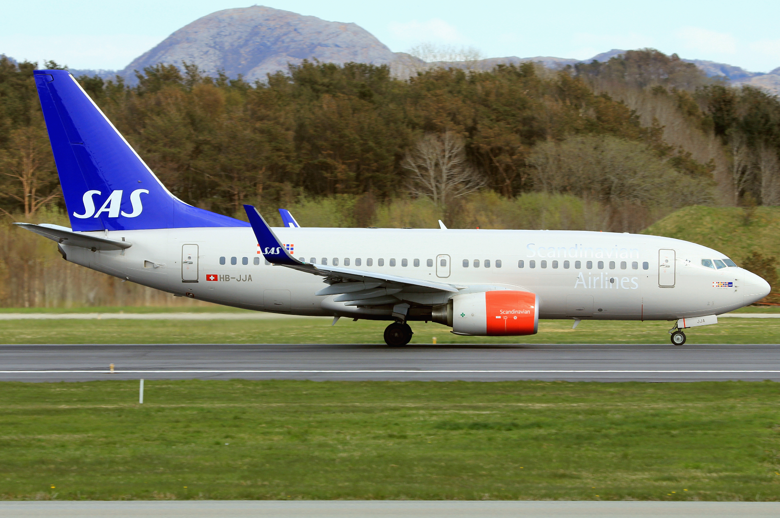 HB-JJA (34303) 2005 Boeing 737-7AK BBJ