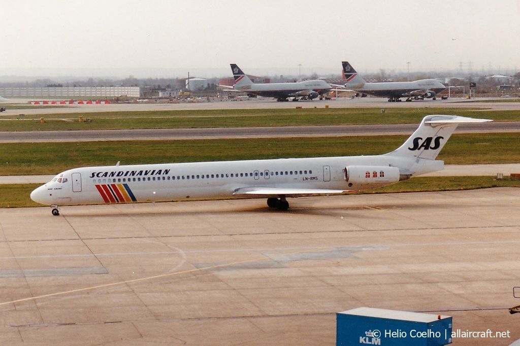 LN-RMS (53368) 1992 McDonnell Douglas MD-82