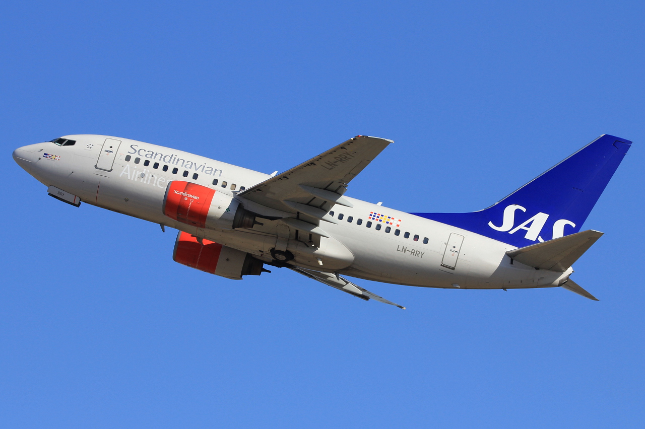 LN-RRY (28297) Boeing 737-683