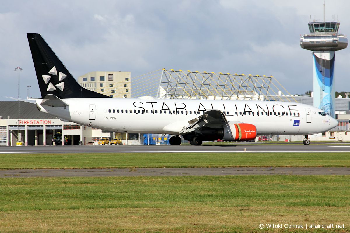 LN-RRW (32277) 2004 Boeing 737-883