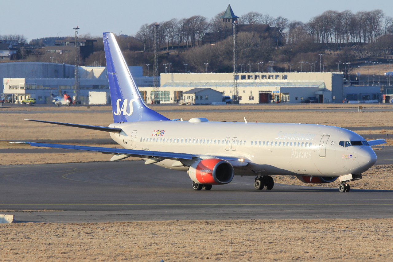 LN-RRS (28325) 2001 Boeing 737-883