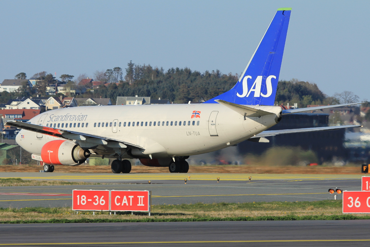 LN-TUA, (cn 28211/33), Boeing 737-705