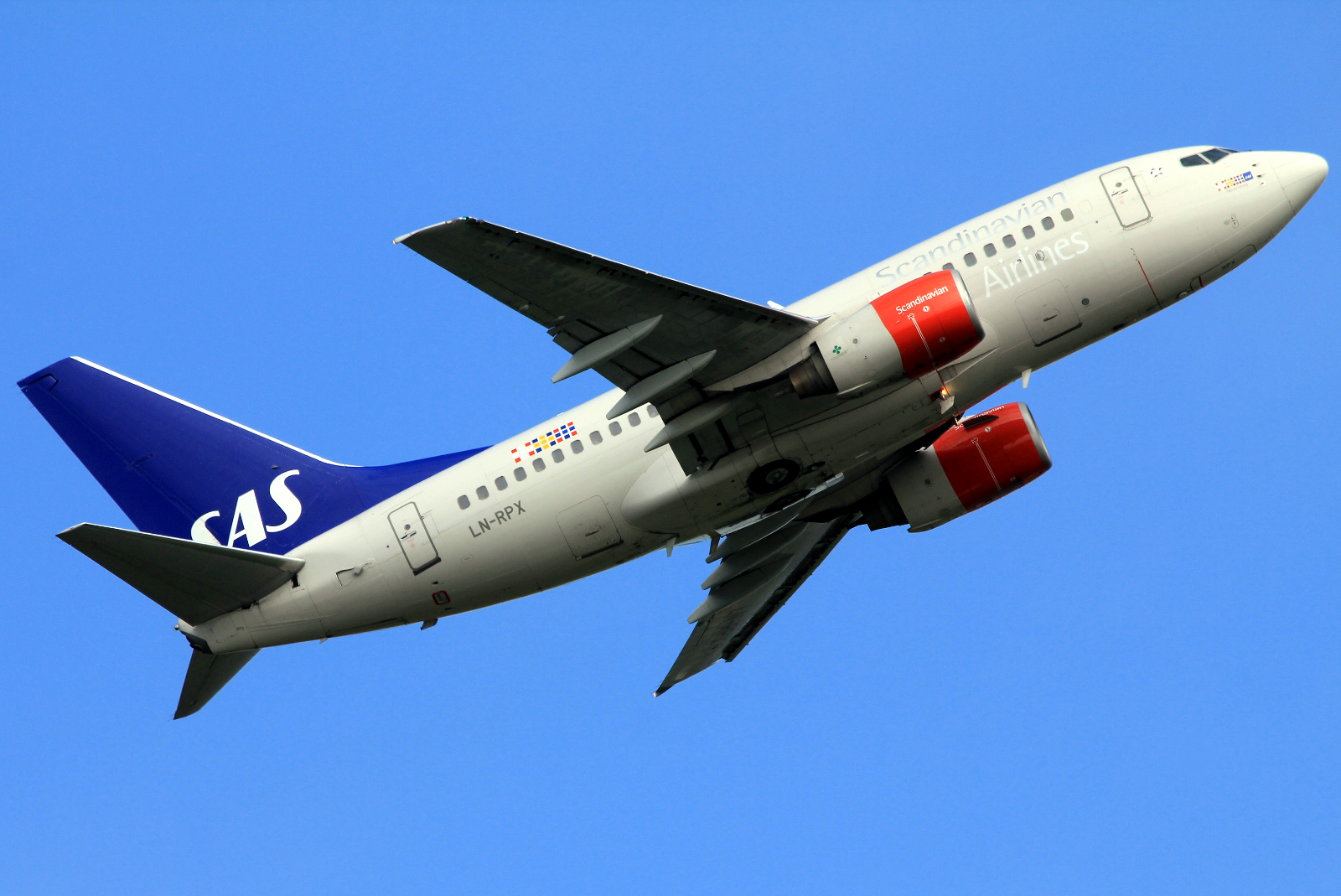 LN-RPX (28291) 1998 Boeing 737-683