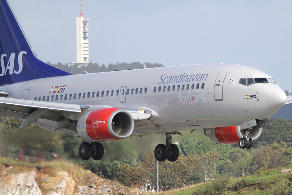 LN-RNO (28316) 2000 Boeing 737-783