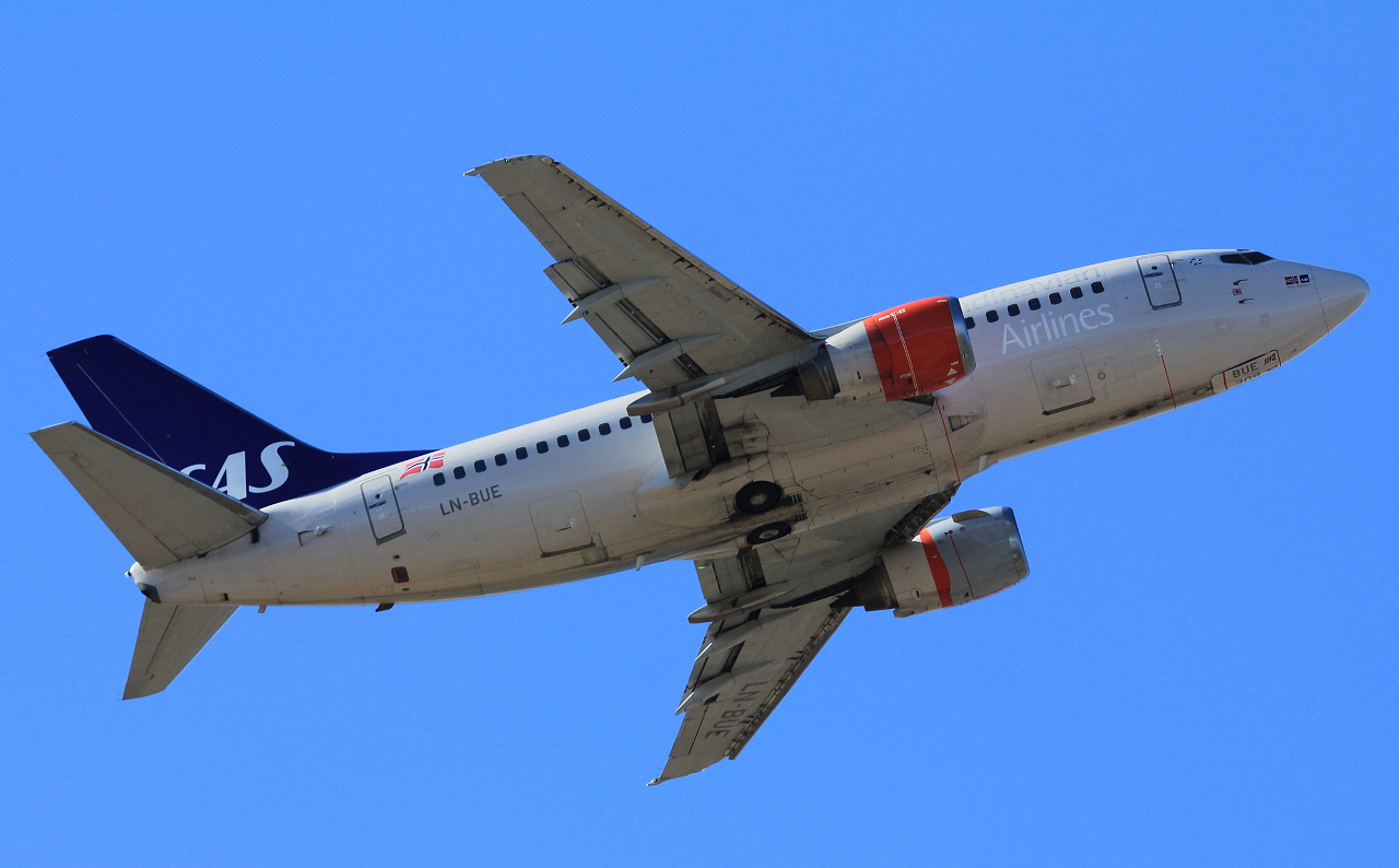 LN-BUE (27627) 1996 Boeing 737-505