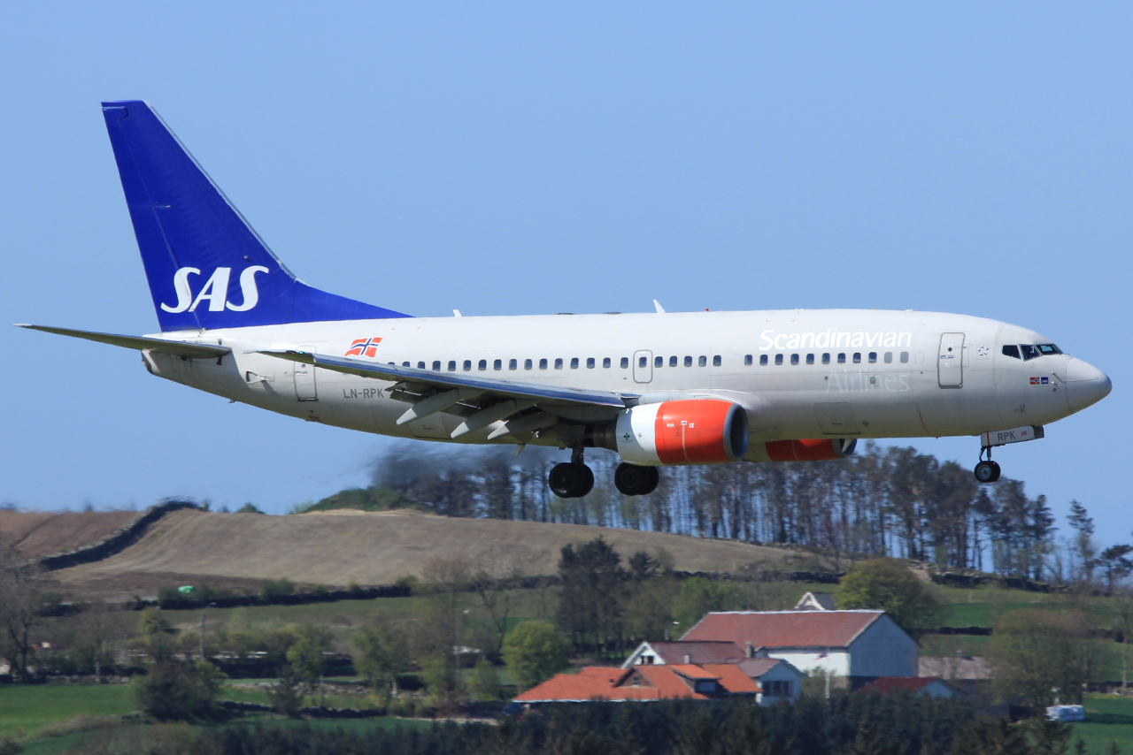 LN-RPK (28317) 2000 Boeing 737-783