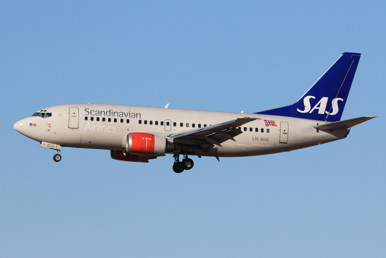 LN-BUG (39015) 1997 Boeing 737-8JP