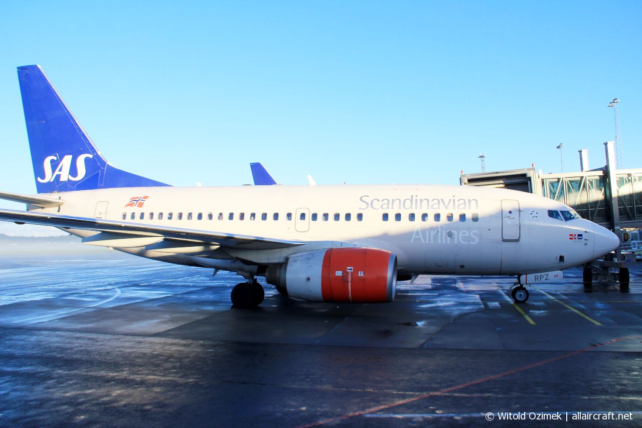 LN-RPZ (28293) 1998 Boeing 737-683