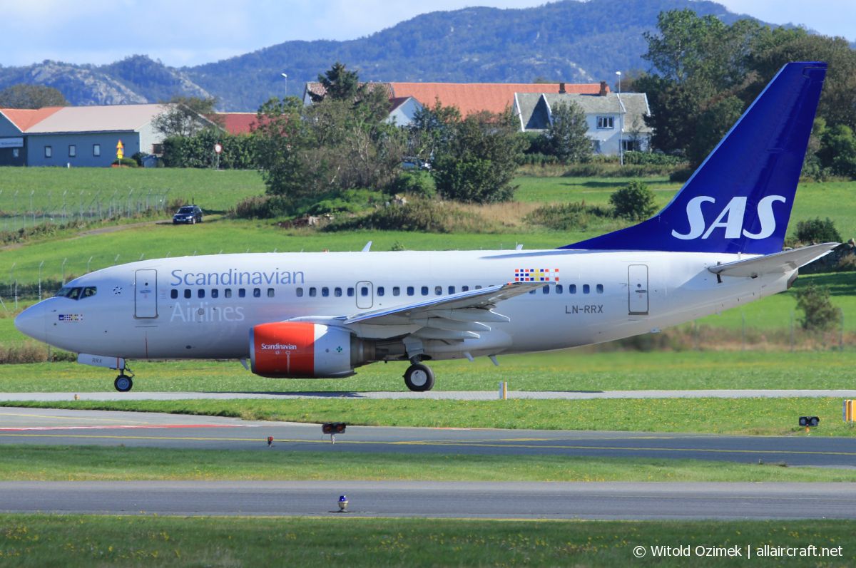 LN-RRX (28296) 1998 Boeing 737-683