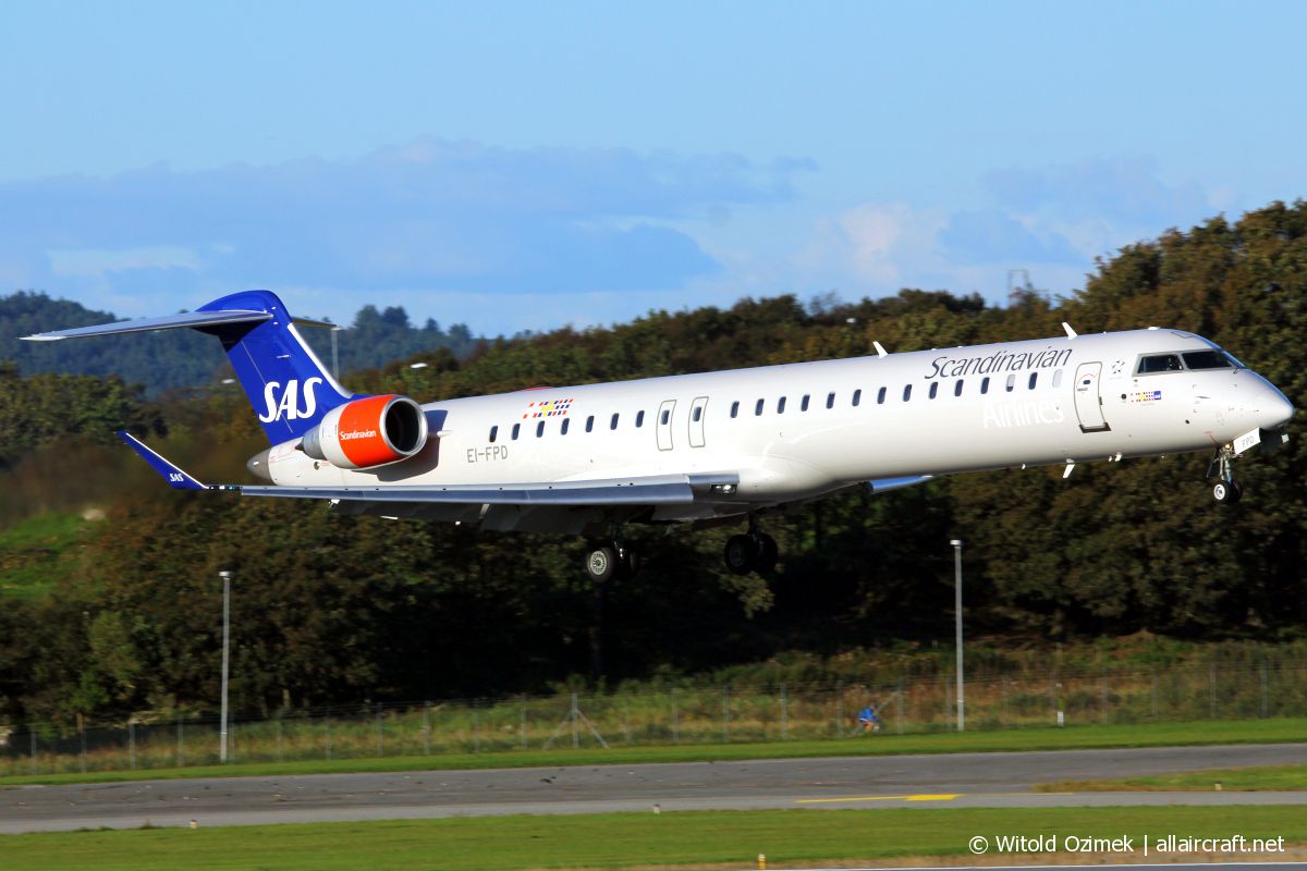 EI-FPD (15401) 2016 Bombardier CRJ-900LR