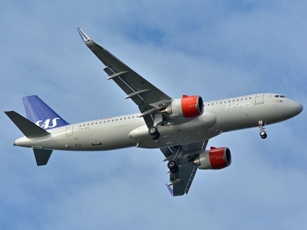 LN-RGL (729) 2016 Airbus A320-251N