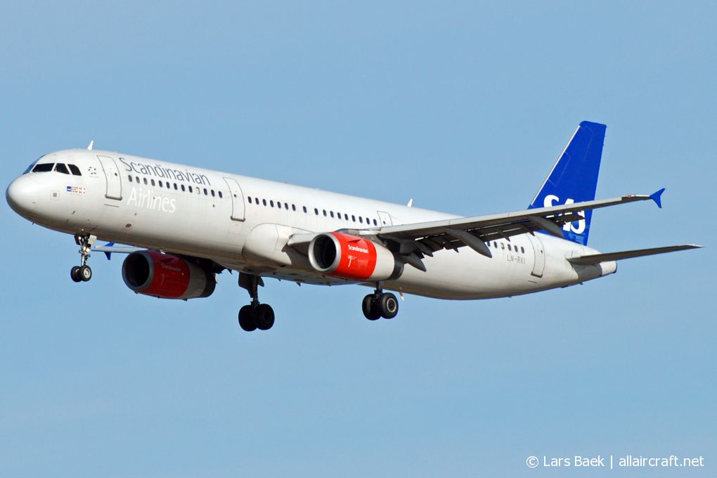 LN-RKI (1817) 2002 Airbus A321-232