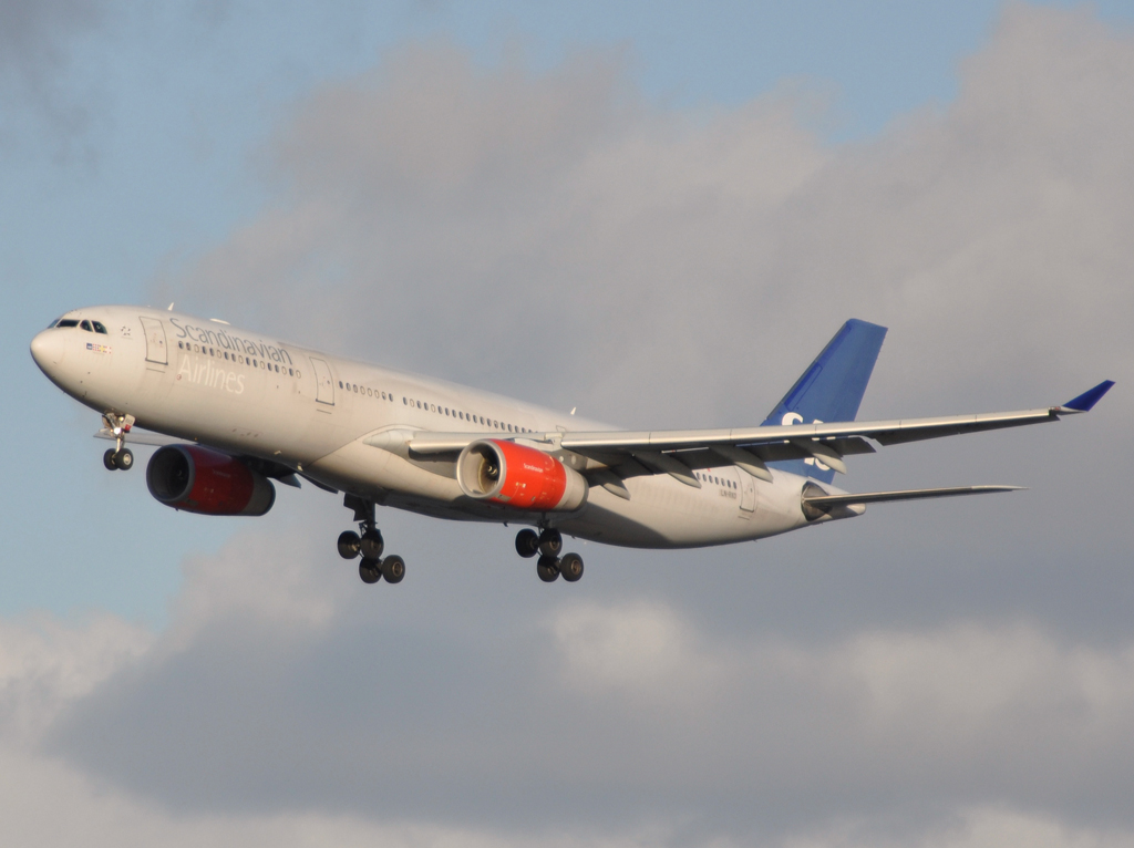 LN-RKO (515) 2003 Airbus A330-343