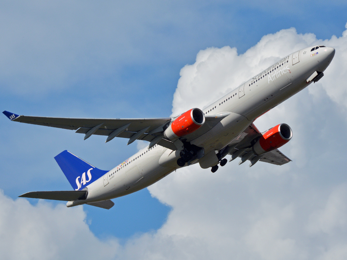 LN-RKO (515) 2003 Airbus A330-343