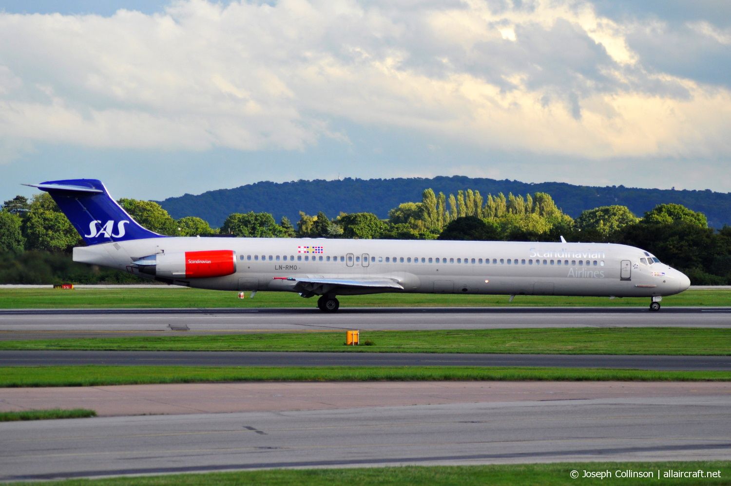 LN-RMO (53315) 1991 McDonnell Douglas MD-82