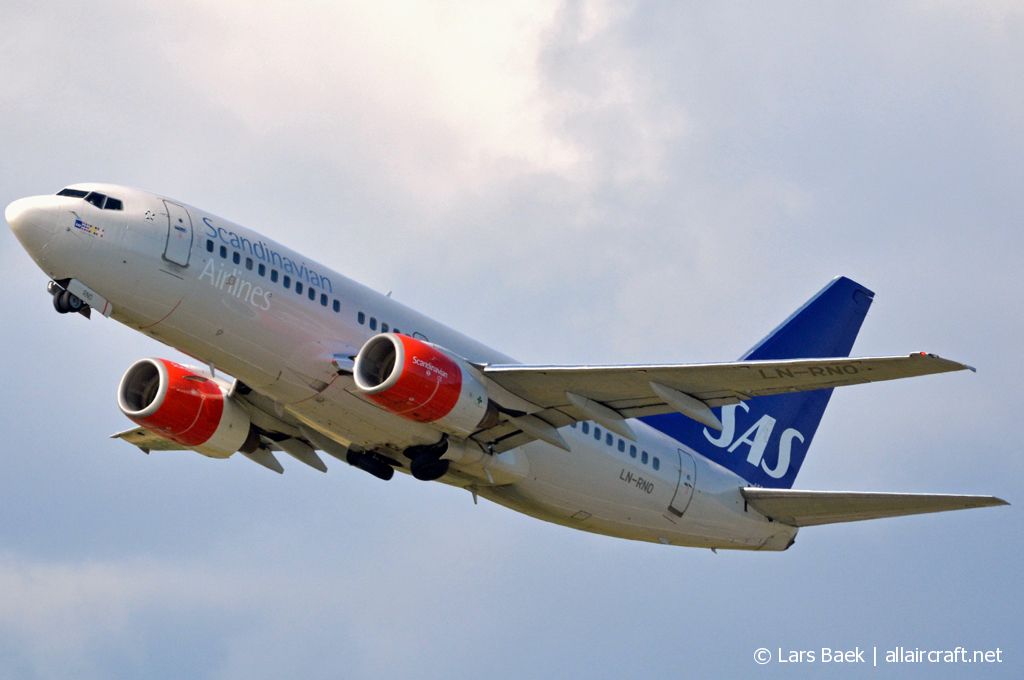LN-RNO (28316) 2000 Boeing 737-783