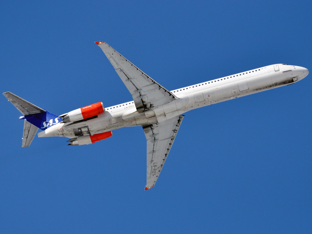 LN-ROT (49422) 1986 McDonnell Douglas MD-82