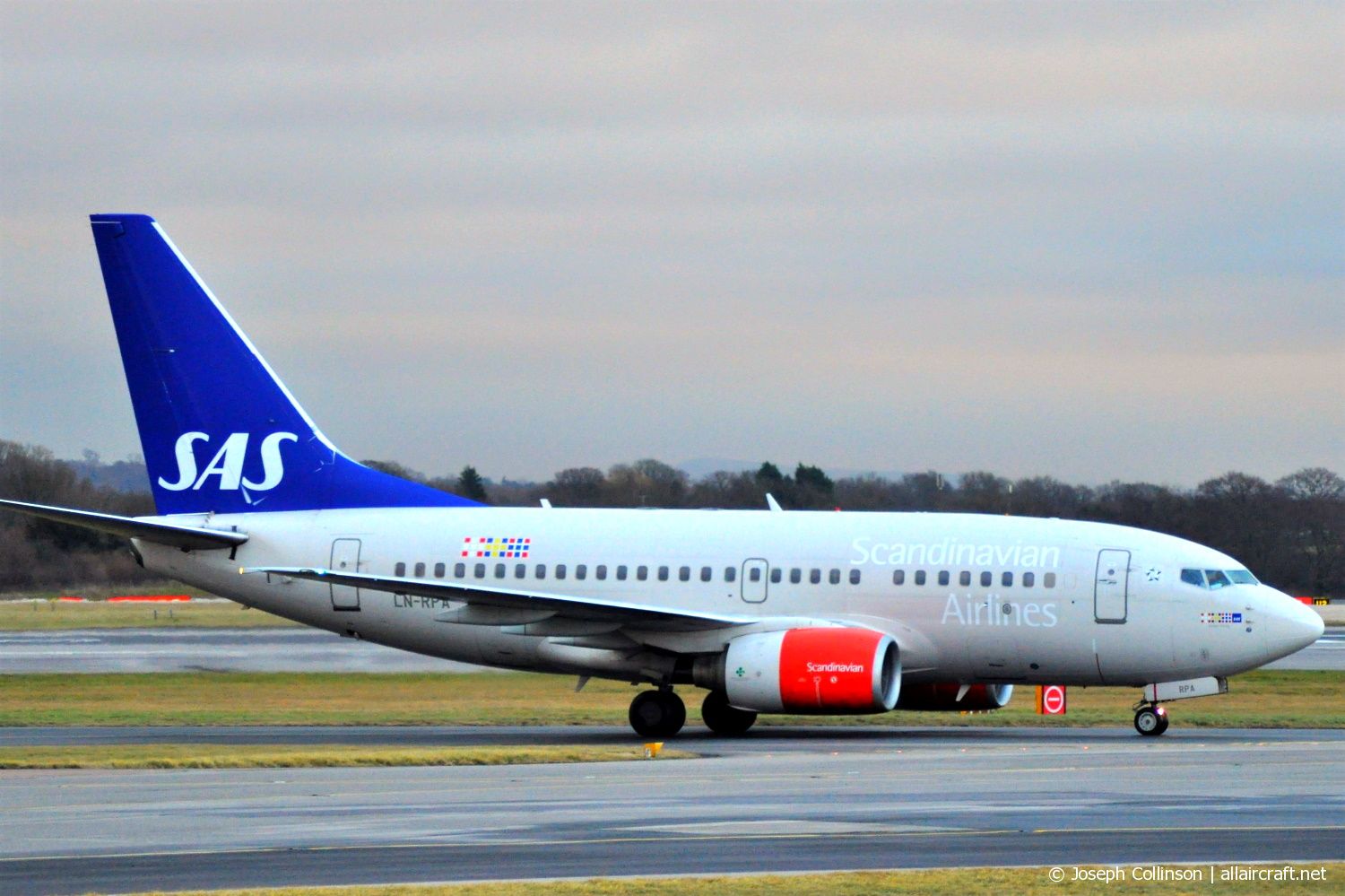LN-RPA (28290) 1998 Boeing 737-683