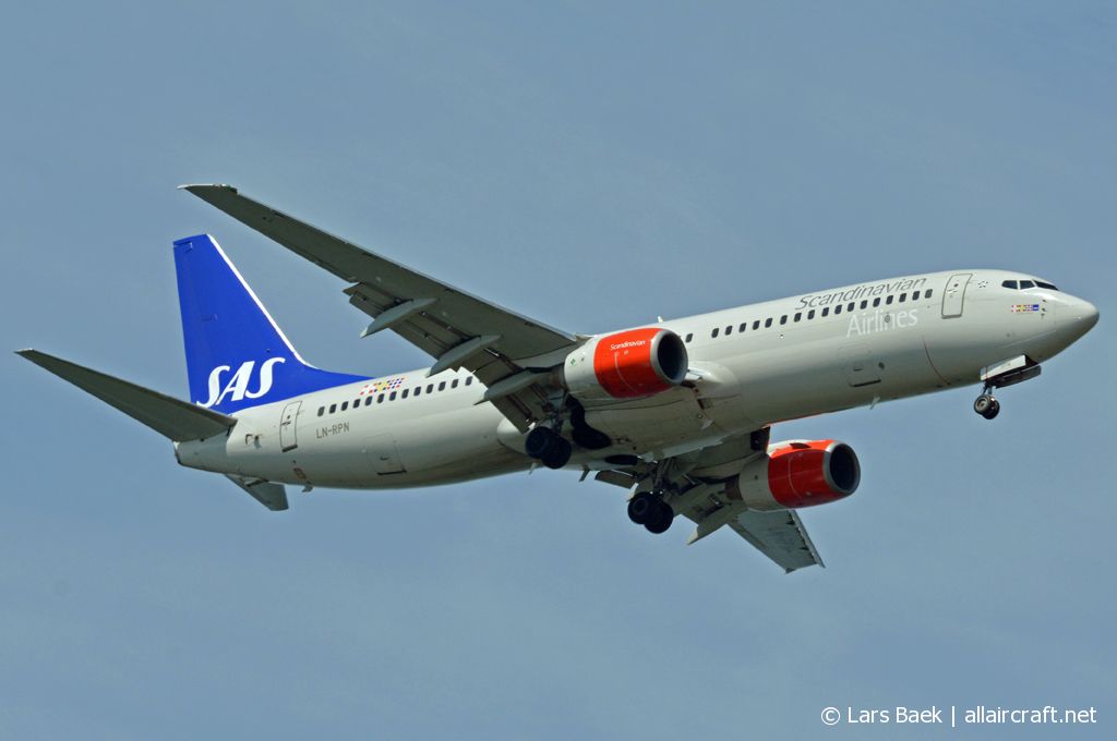 LN-RPN (30470) 2000 Boeing 737-883
