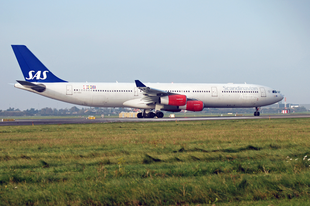 OY-KBA (435) 2001 Airbus A340-313X
