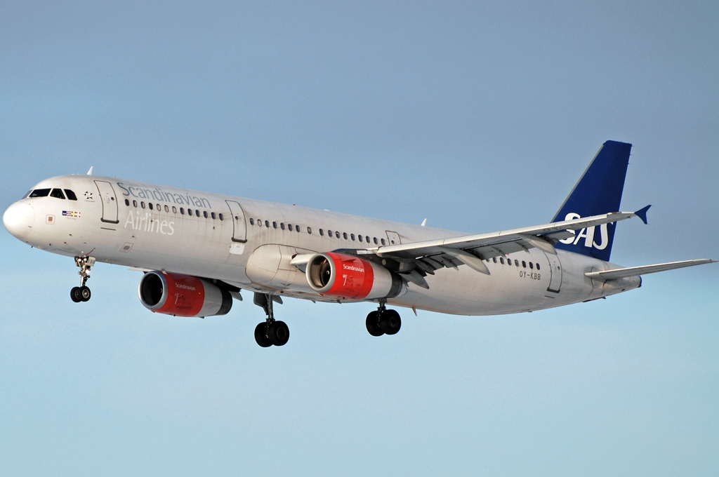 OY-KBB (1642) 2001 Airbus A321-232