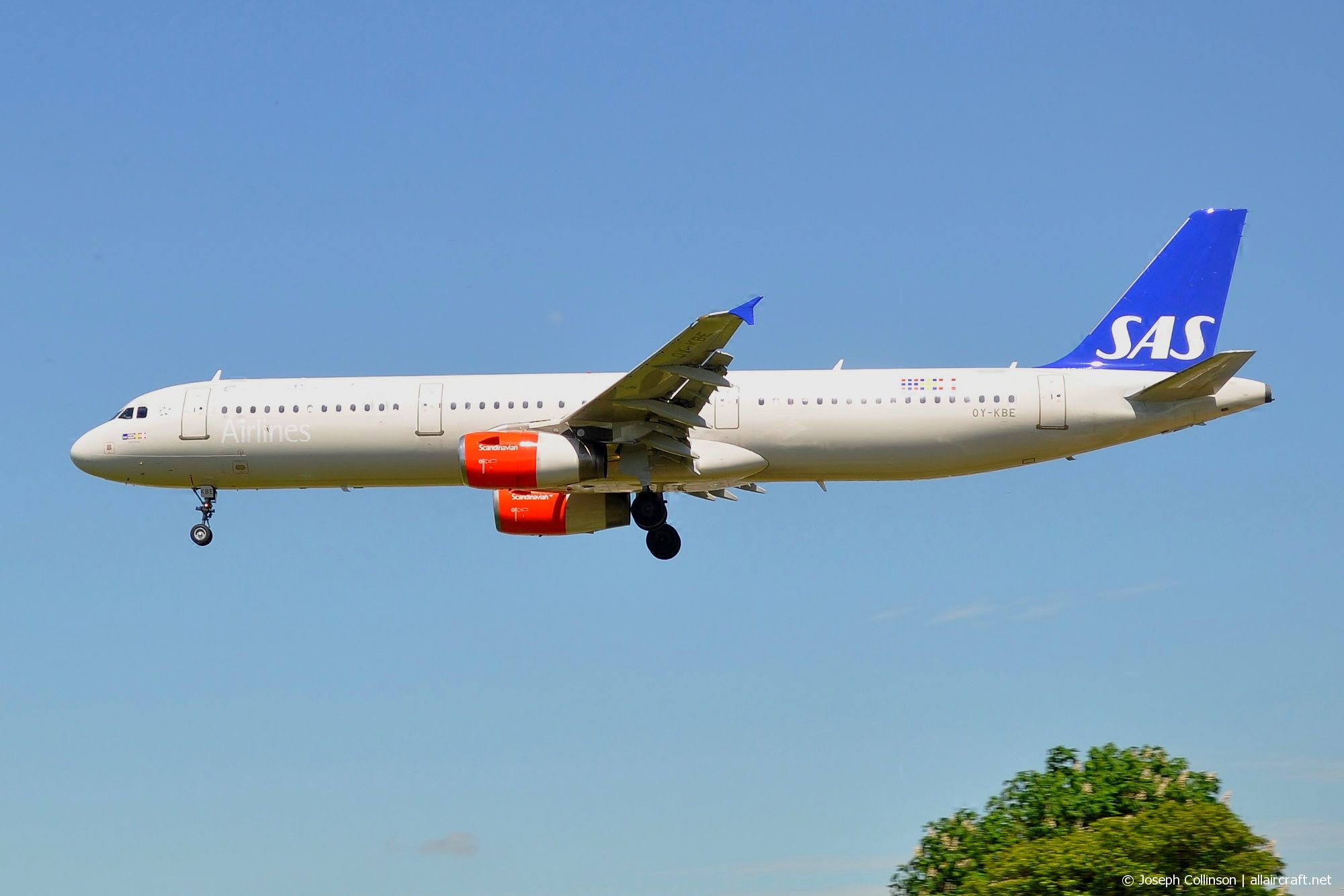 OY-KBE (1798) 2002 Airbus A321-232