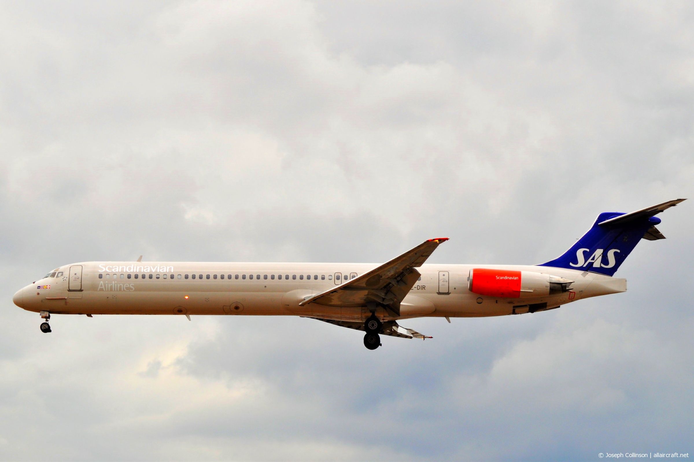 SE-DIR (53004) 1991 McDonnell Douglas MD-82