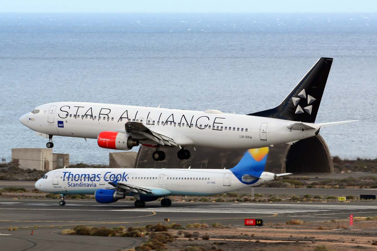 LN-RRW (32277) 2004 Boeing 737-883