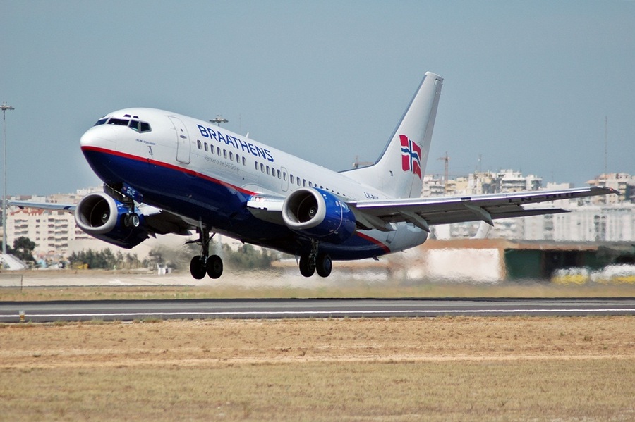 LN-BUE (27627) 1996 Boeing 737-505