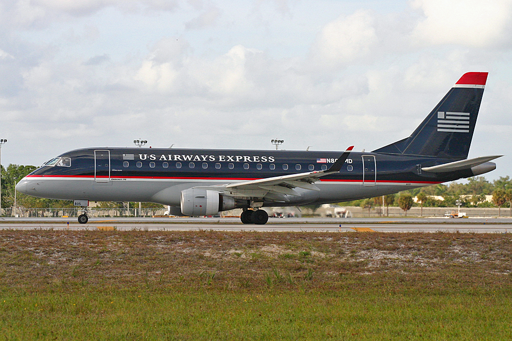 N805MD (17000018) Embraer 170-100SU