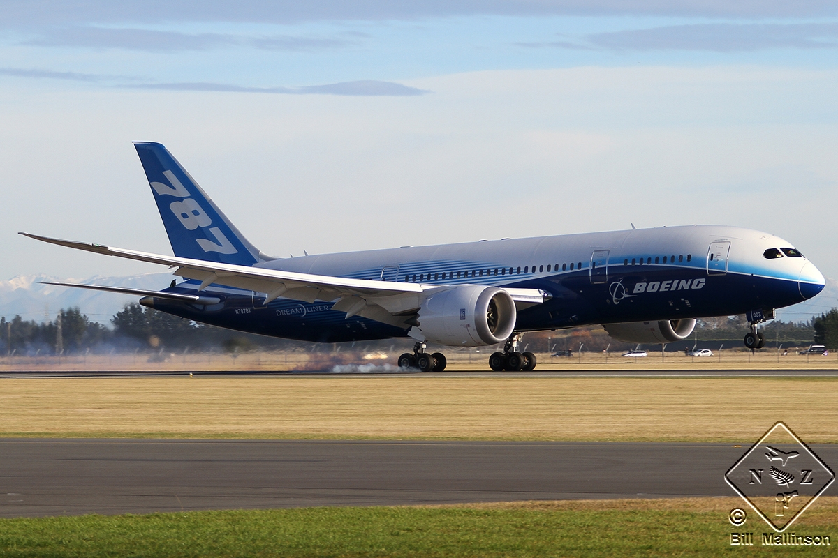 N787BX (40693) 2010 Boeing 787-8 Dreamliner