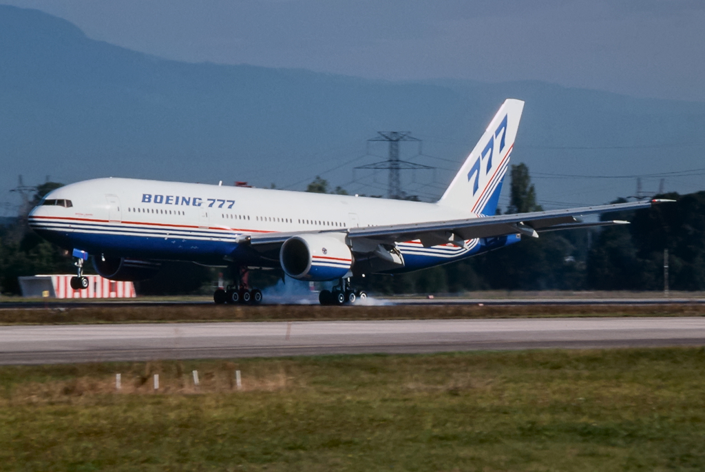 N7771 (27116) 1994 Boeing 777-200