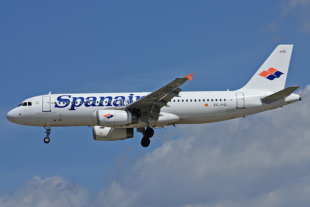 EC-IYG (cn 02210) Airbus A320-232