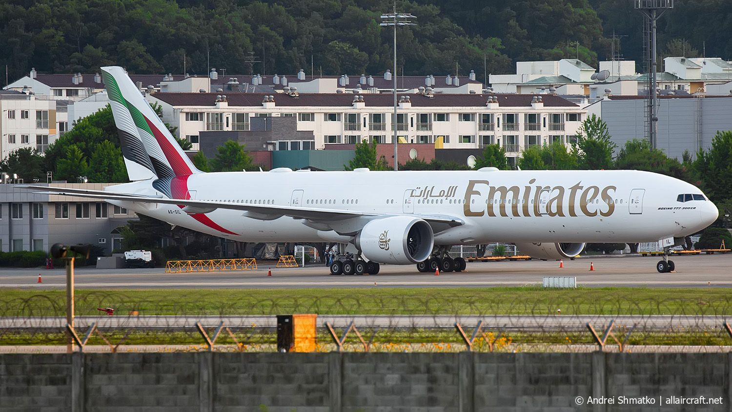 A6-SIL (36563) 2009 Boeing 777-35RER