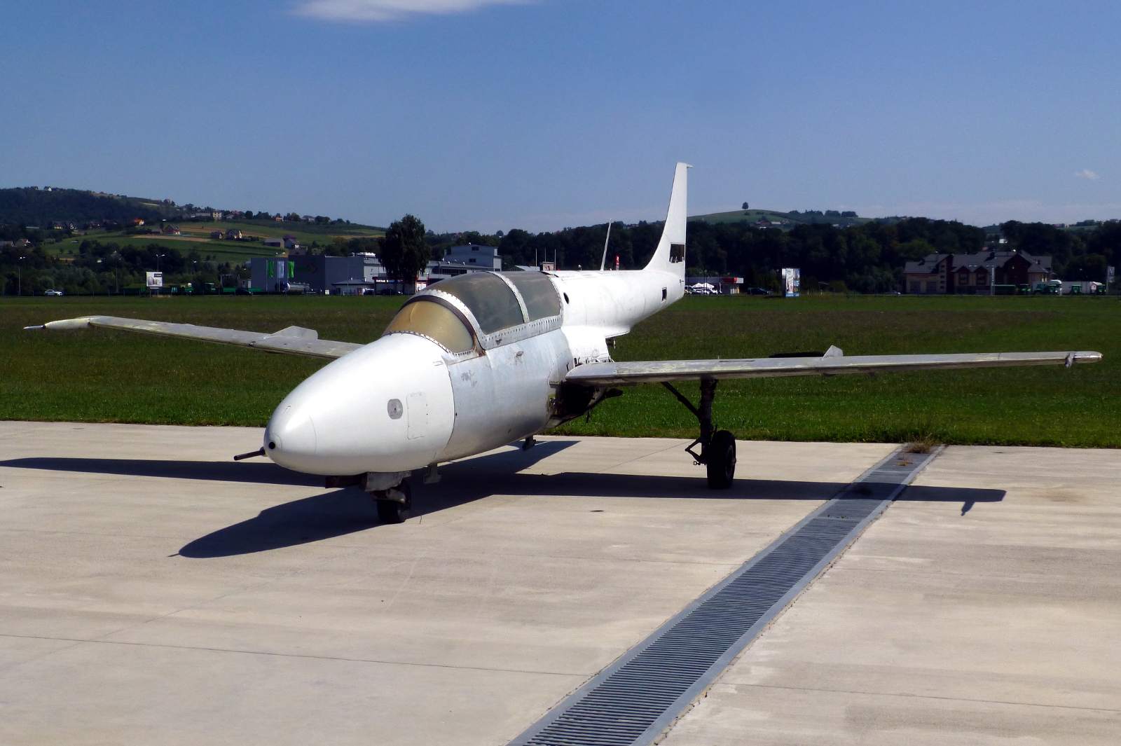 817 (1H 08-17) 1970 PZL-Mielec TS-11 Iskra