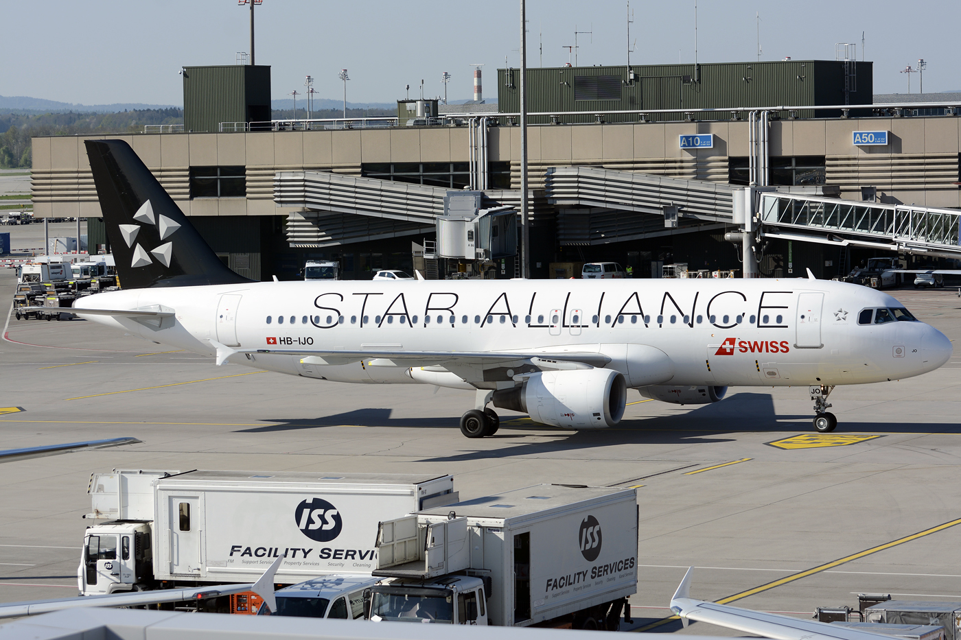 HB-IJO (673) 1997 Airbus A320-214
