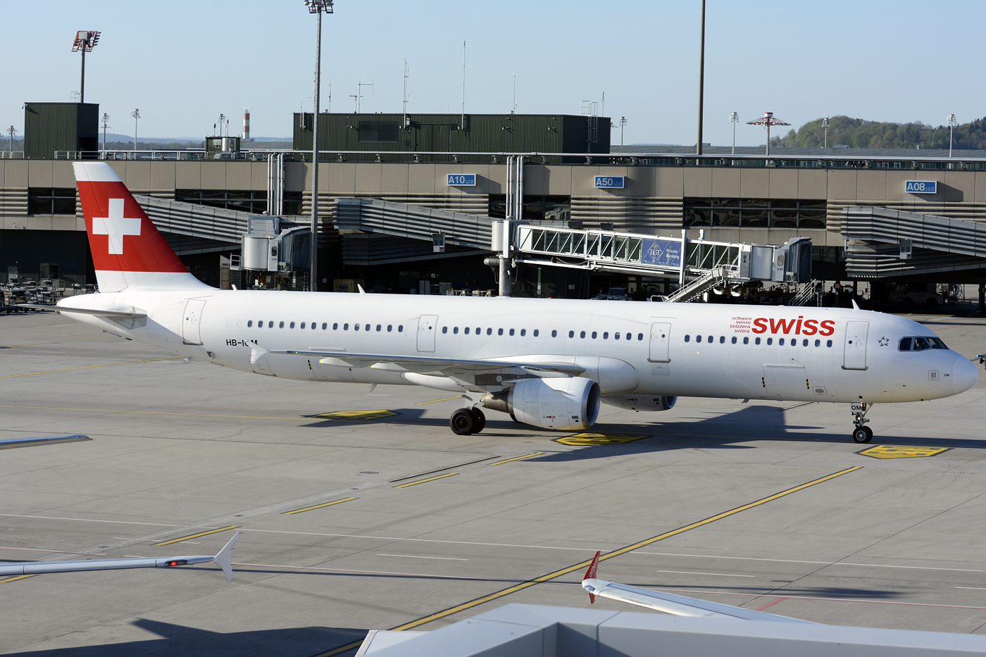 HB-IOM (4534) 2010 Airbus A321-212