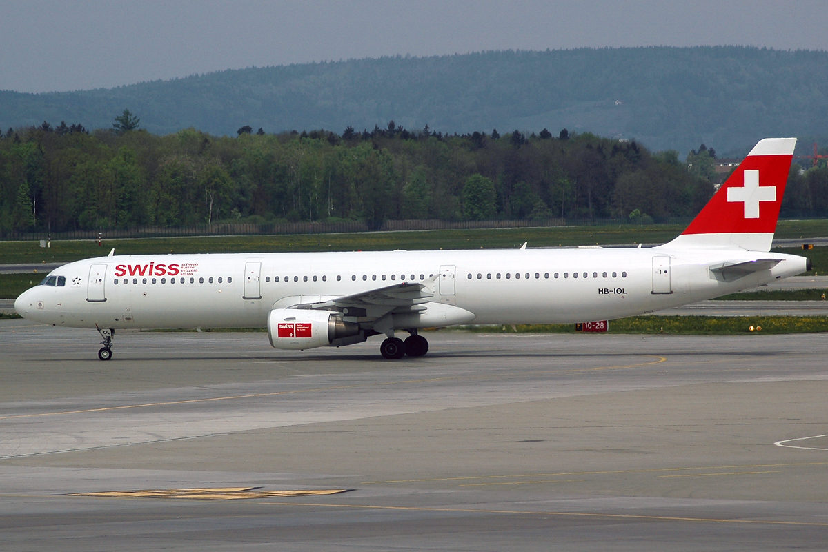 HB-IOL (1144) 1999 Airbus A321-111