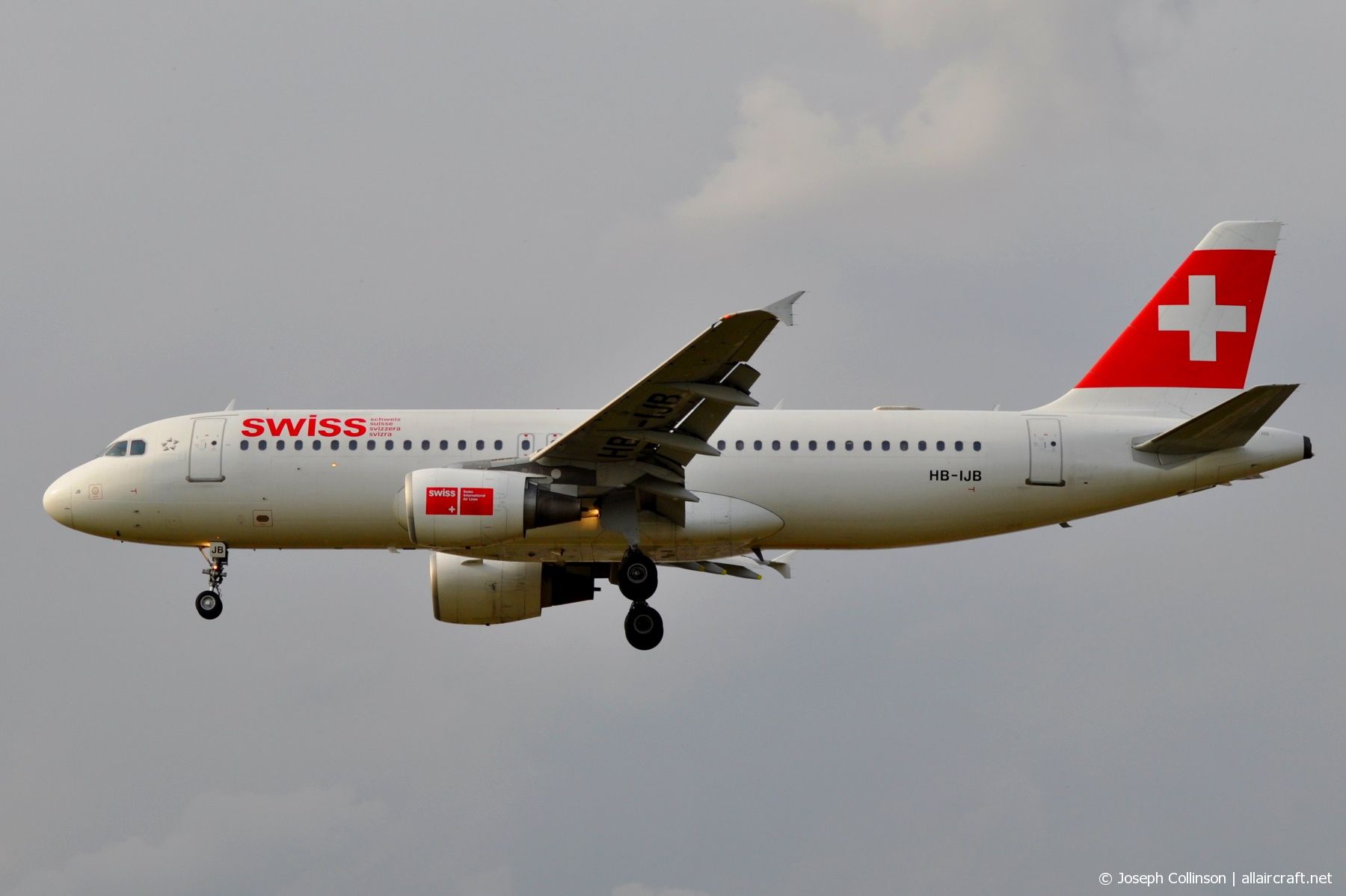 HB-IJB (545) 1995 Airbus A320-214
