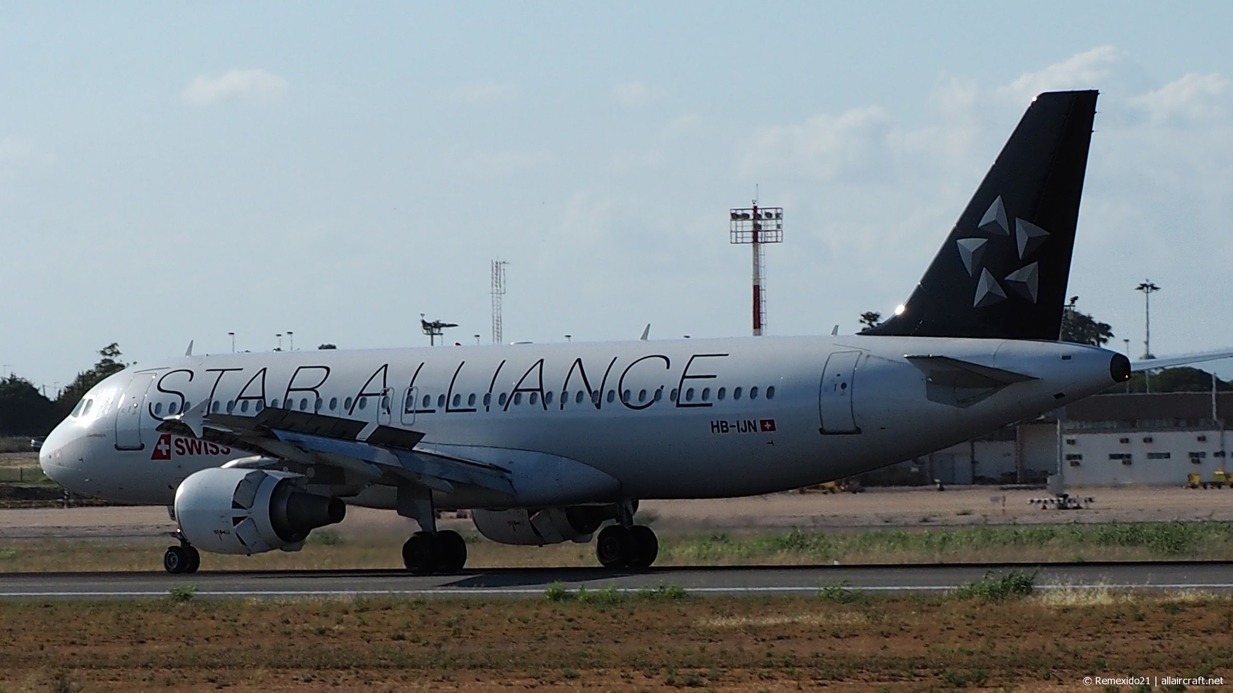 HB-IJN (643) 1996 Airbus A320-214
