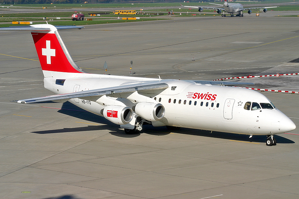 HB-IYQ (E3384) 2001 British Aerospace Avro RJ100