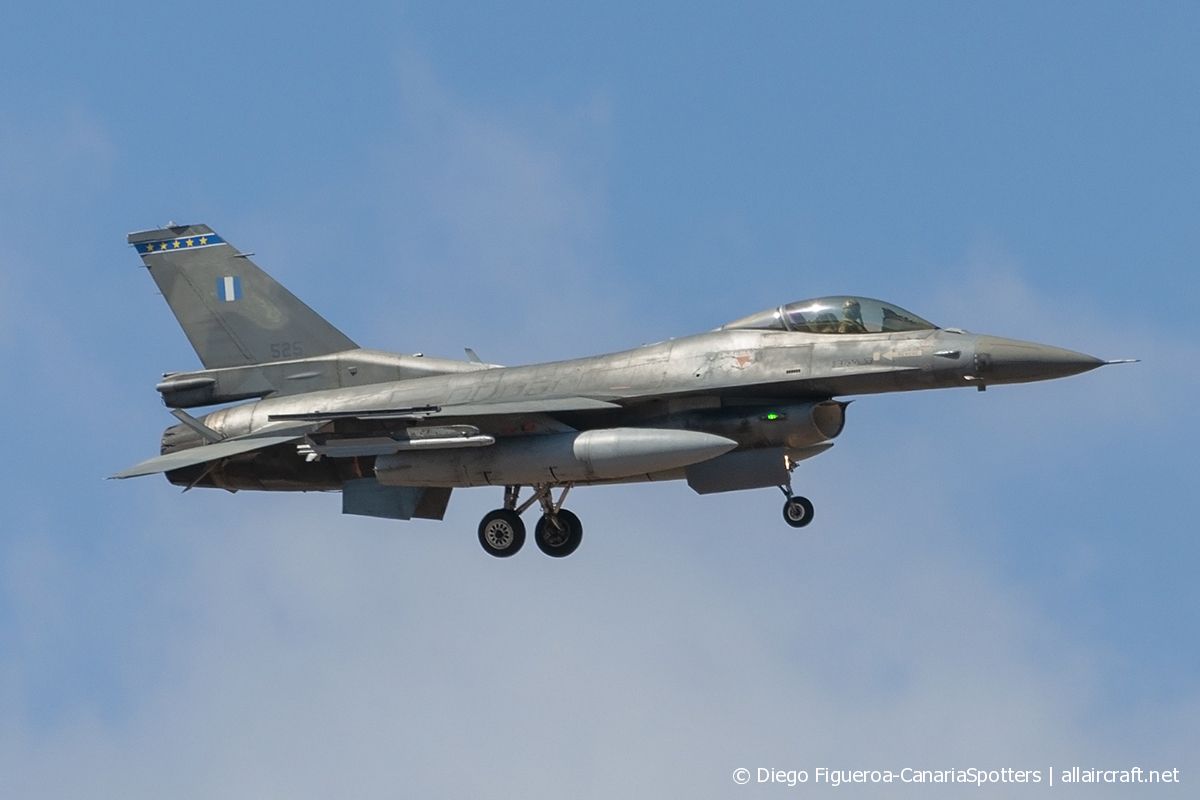 525 (XK-26) General Dynamics F-16C Fighting Falcon