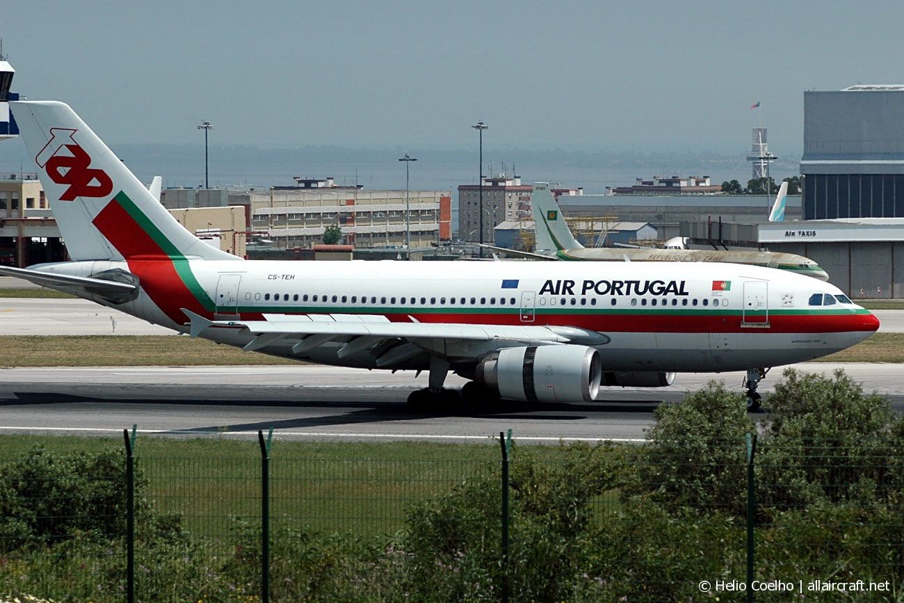 CS-TEH (483) 1988 Airbus A310-304