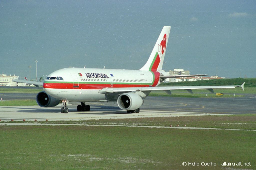 CS-TEW (541) 1990 Airbus A310-304